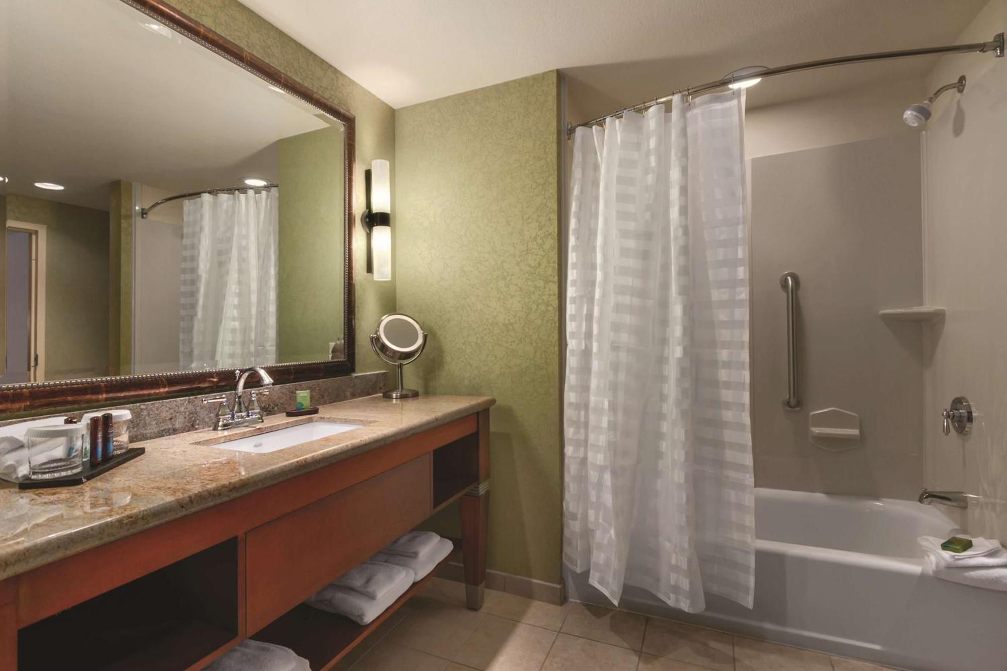 Embassy Suites Omaha- La Vista/ Hotel & Conference Center Bagian luar foto
