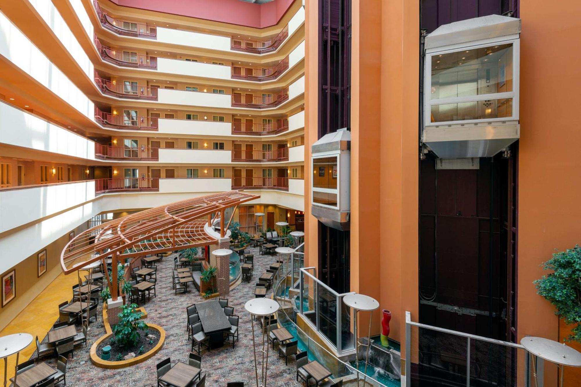 Embassy Suites Omaha- La Vista/ Hotel & Conference Center Bagian luar foto